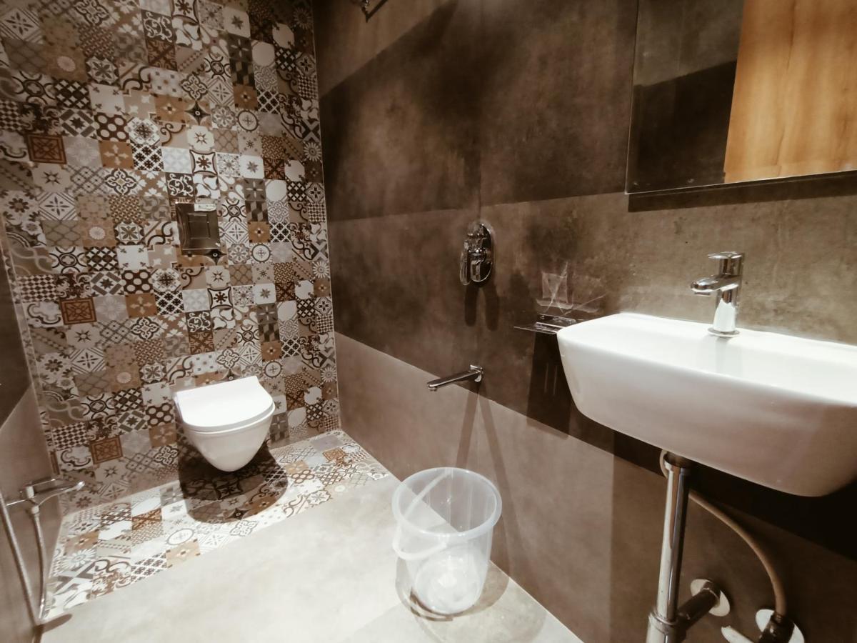 Hotel Prasad Nx Мумбай Екстериор снимка