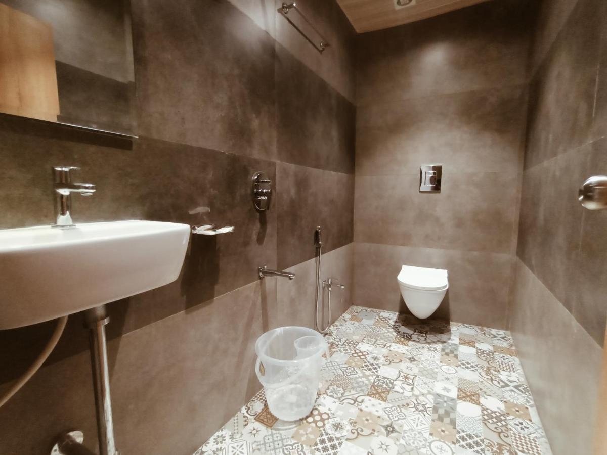 Hotel Prasad Nx Мумбай Екстериор снимка