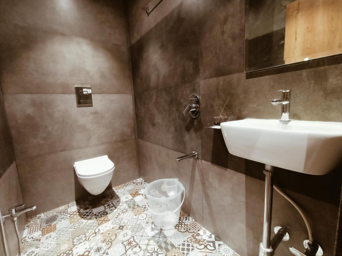 Hotel Prasad Nx Мумбай Екстериор снимка